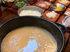 -银米·云南传统过桥米线(双廊黑金冠店)