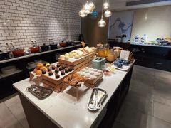-深圳龙华大浪商业中心亚朵X酒店