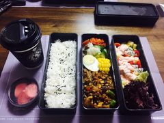 干烧牛筋五件-盒悦高端盒饭(中海国际中心店)