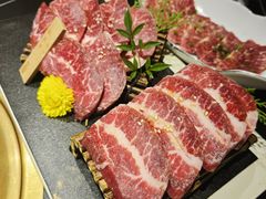 -山川小町·极番烧肉(新地假日广场店)