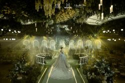 -禕·愫白婚纱商店