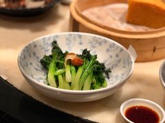 拍蒜广东菜心-誉八仙粤菜(万象天地店)