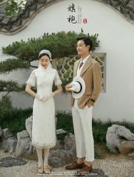 -易摄影婚纱摄影工作室