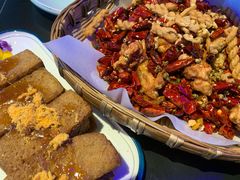 -粉墨特色菜·烧烤音乐酒馆