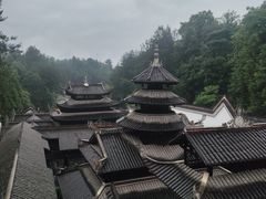 -帅巴人舅母子腊蹄民俗村