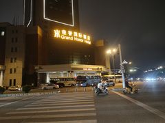 -荣誉国际酒店-云顶旋转餐厅