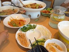 -关东小磨东北菜(上海长风大悦城店)