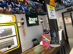 -镜客眼镜(浦江欢乐颂店)