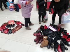 -汉口北国际商品交易中心品牌服装城