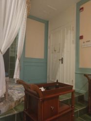 -静博士养生美容连锁