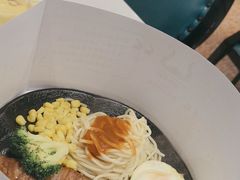 -汤姆家的牛排意面披萨(新城市广场店)