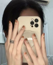 -悦指间美甲美睫