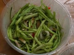 茼蒿炒肉-王良才酸菜鱼(总店)