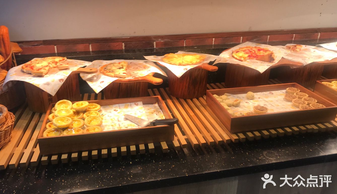 排队三小时就为了吃这顿自助烤肉[笑哭][笑哭][笑哭]