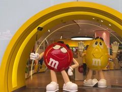 -m豆巧克力世界(上海世茂广场店)