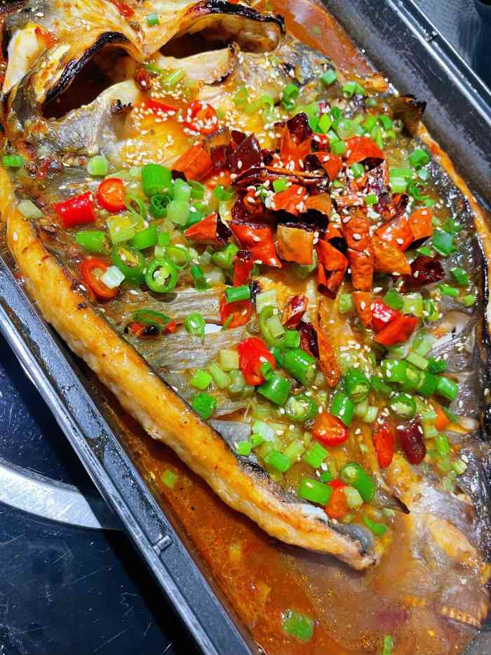 一城一味巫山烤全鱼(东胜店)-"找了一个价格合适的烤鱼来吃,三个人,两