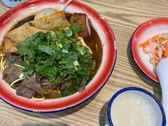 -刘二姐襄阳牛肉面(鸟巢店)