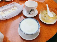 热姜撞奶-周大娘牛乳(旧寨古村总店)