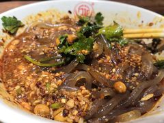 万记特色酸辣粉-万记麻辣烫国展总店
