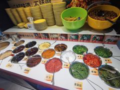 -签多多串串香火锅
