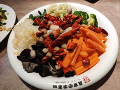 捞汁海鲜什锦-直隶安家牛肉罩饼(七一路店)