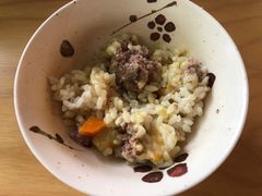 芝士牛肉汉堡咖喱饭-红小满休闲餐厅(十全街店)