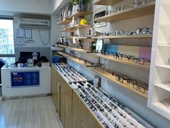 -天空之镜眼镜店蔡司依视路授权店(天通苑店)