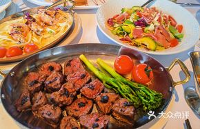 Sea Salt Grilled Black Truffle Tender Beef Steak