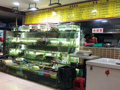 -覃记海鲜美食餐厅