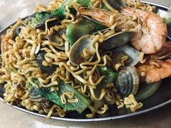 海鲜炒面-老地方美食