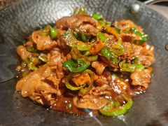 辣椒炒肉配卷饼-有位虾匠·手工土菜小馆(市北店)