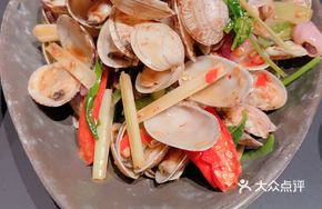 Stir-Fried Thai Mussels