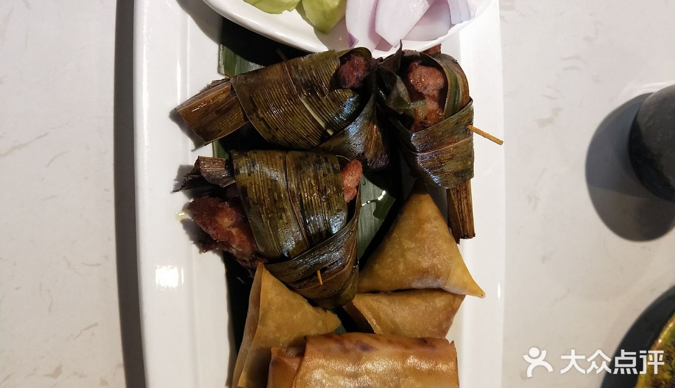 椰浆饭感觉味道还可以，米饭中淡淡的椰子味道