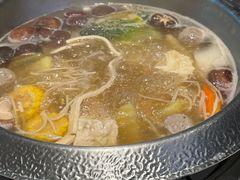 -左庭右院鲜牛肉火锅(金山万达店)
