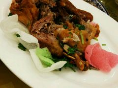 -山明水秀大饭店