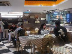 -新大咀港式茶餐厅(宝山万达店)