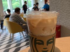 -星巴克臻选(莘庄仲盛店)