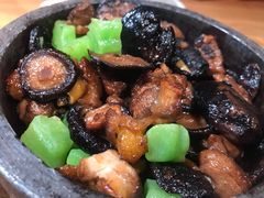黄焖鸡-周三的情书花园餐厅(江北店)