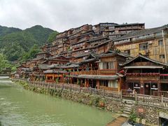 -西江千户苗寨-百年吊脚楼