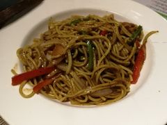 黑椒汁鸡腿炒意面-花腰餐吧Bistro烧烤 傣味(传媒大学店)