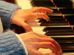 -梅纳·钢琴声乐架子鼓Mena Music(双井店)