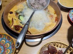 -洱火云南酸菜牛肉火锅(石景山当代商城店)