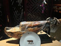 -恰餐厅及酒吧 CHAR Bar & Grill (北京丽都皇冠假日店)