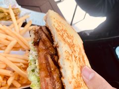 三角牛排三明治-The Habit Burger Grill 哈比特汉堡(爱琴海店)