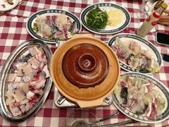 开锅鱼-拾分大排档·顺德鱼生·炭火羊肉煲·海鲜烧烤(南海桂城店)