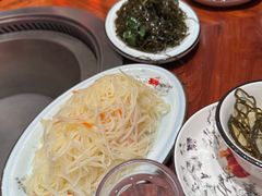 -山河屯铁锅炖·非遗东北菜(南山店)