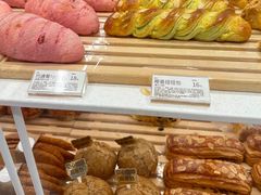 -好利来(上海虹桥新天地Lab主题店)
