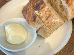 餐前面包-ROAST coffee & eatery