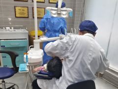 -上海仁爱医院口腔科 · 种植