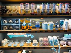 零售区-星巴克(广州南站A18检票口楼上)